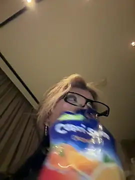 jackelinuh online show from February 2026 12:03:01 AM