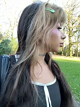 jackelinuh online show from February 2026 03:32:01 PM