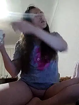 emeli moon online show from October 2025 07:53:01 PM