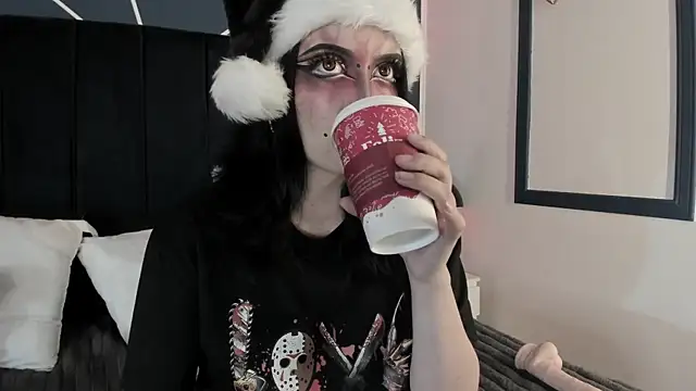 Adeelinee online show from December 2024 09:33:02 PM