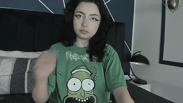 Adeelinee online show from February 2025 10:54:01 PM