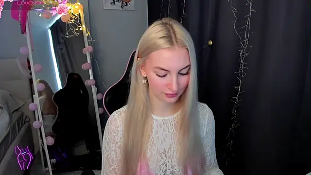 Kimmy powell online show from March 2026 03:00:01 AM