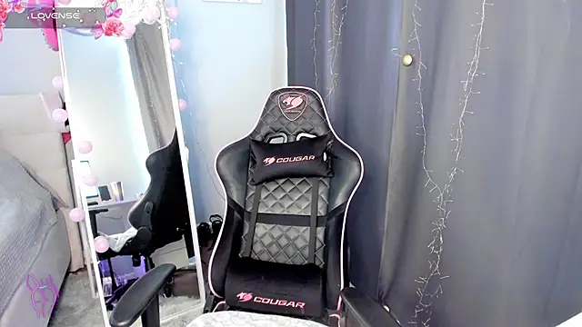 Kimmy powell online show from April 2026 04:08:02 AM