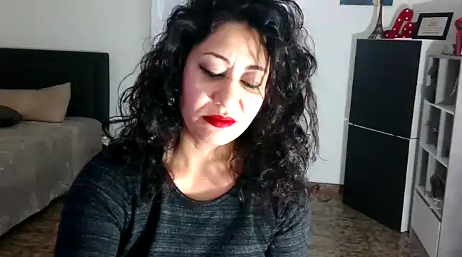 danasantoreal online show from December 2024 03:55:02 PM