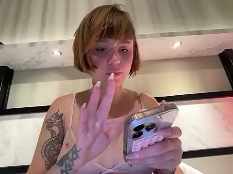 lovingggirll online show from September 2025 06:57:01 PM