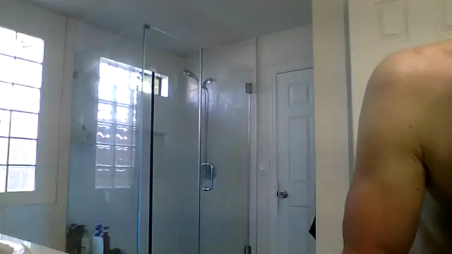 Snapshot of El_Gizmo chatting on June 2026 11:42:02 PM El Gizmo online show from June 2026 11:42:02 PM