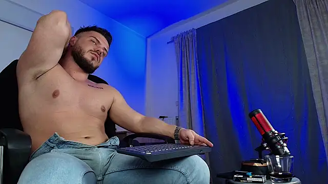 juliusmasters online show from January 2025 12:36:02 AM