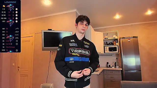 Aaron Boom online show from January 2025 02:37:01 AM