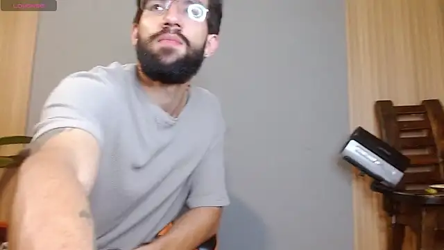 Snapshot of Mr_WhiteCock chatting on October 2025 11:47:02 PM Mr WhiteCock online show from October 2025 11:47:02 PM