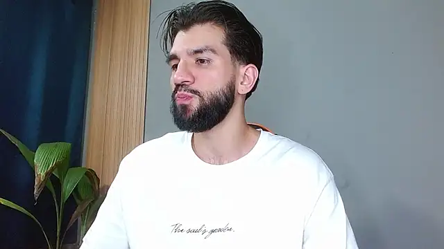 Snapshot of Mr_WhiteCock chatting on October 2025 12:22:02 AM Mr WhiteCock online show from October 2025 12:22:02 AM