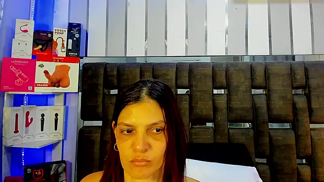 Snapshot of KatteMoss chatting on June 2026 09:07:02 PM KatteMoss online show from June 2026 09:07:02 PM
