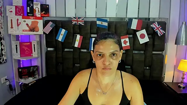 Snapshot of KatteMoss chatting on June 2026 08:51:01 PM KatteMoss online show from June 2026 08:51:01 PM