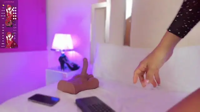 lauramartin1 online show from March 2025 04:39:02 AM