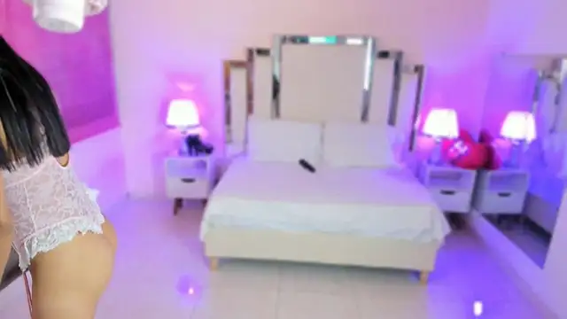 lauramartin1 online show from September 2025 12:23:02 AM