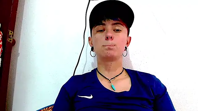 tomboyblue online show from December 2024 07:38:02 PM