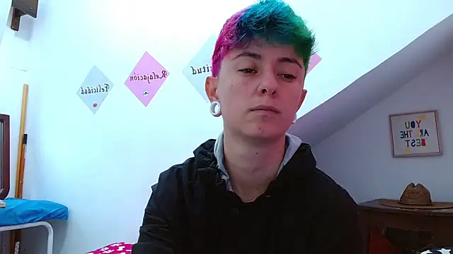 tomboyblue online show from October 2025 01:48:02 PM