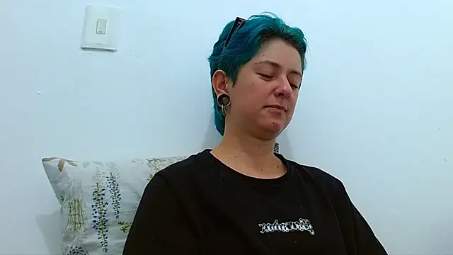 tomboyblue online show from March 2026 07:52:01 PM