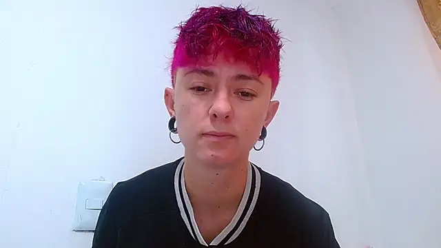 Snapshot of tomboyblue chatting on May 2026 05:53:02 PM tomboyblue online show from May 2026 05:53:02 PM