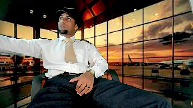 Snapshot of Paolo_johnson chatting on February 2025 03:48:01 AM Paolo johnson online show from February 2025 03:48:01 AM