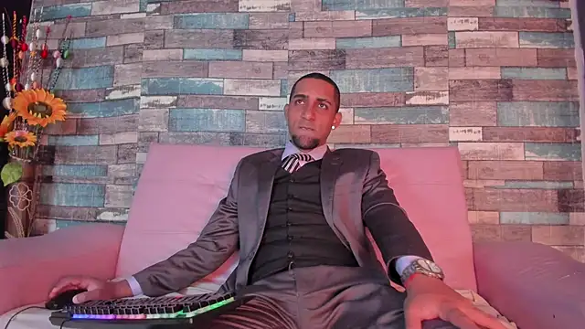 Paolo johnson online show from October 2025 11:41:02 AM