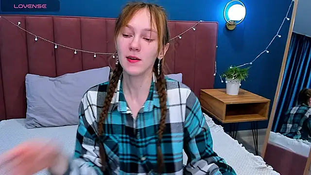 Snapshot of VanillaKelly chatting on February 2025 11:36:02 PM VanillaKelly online show from February 2025 11:36:02 PM