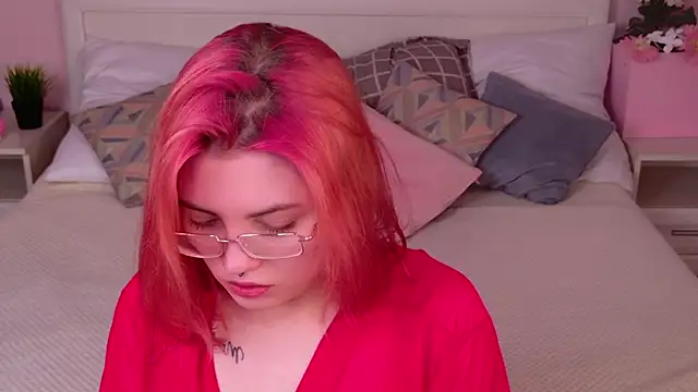 Lisa Adam online show from January 2025 04:04:01 AM