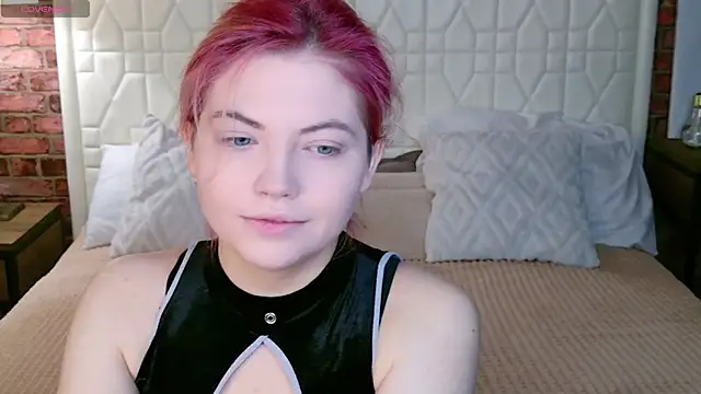 Lisa Adam online show from October 2025 06:06:02 PM