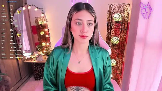 Snapshot of violet_ch chatting on January 2025 04:20:01 PM violet ch online show from January 2025 04:20:01 PM