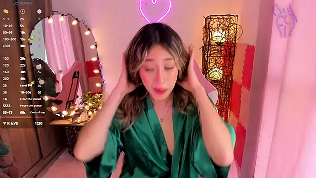 Snapshot of violet_ch chatting on January 2025 08:04:01 PM violet ch online show from January 2025 08:04:01 PM