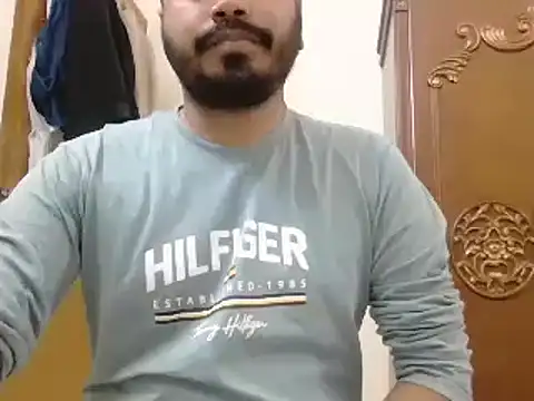 desiboyasif online show from December 2025 05:55:02 PM