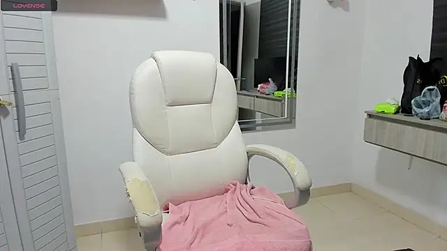 Snapshot of dahian_carter chatting on January 2026 10:41:02 AM dahian carter online show from January 2026 10:41:02 AM