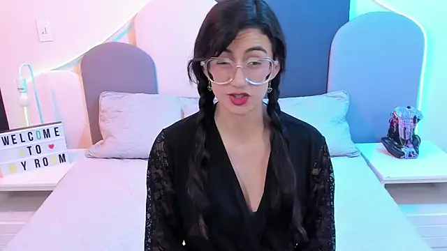 Snapshot of SophieGomez22 chatting on February 2025 05:31:01 PM SophieGomez22 online show from February 2025 05:31:01 PM