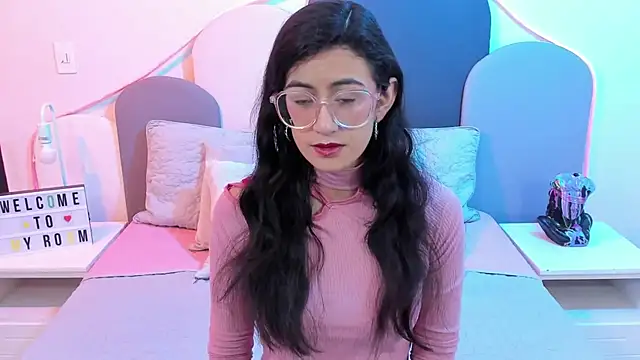 Snapshot of SophieGomez22 chatting on March 2025 11:29:02 AM SophieGomez22 online show from March 2025 11:29:02 AM