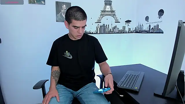Ares Johnson online show from January 2025 09:31:01 PM