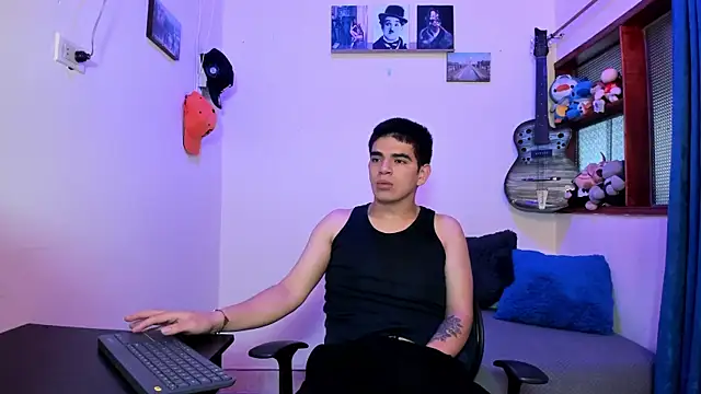 Ares Johnson online show from February 2025 12:59:01 PM