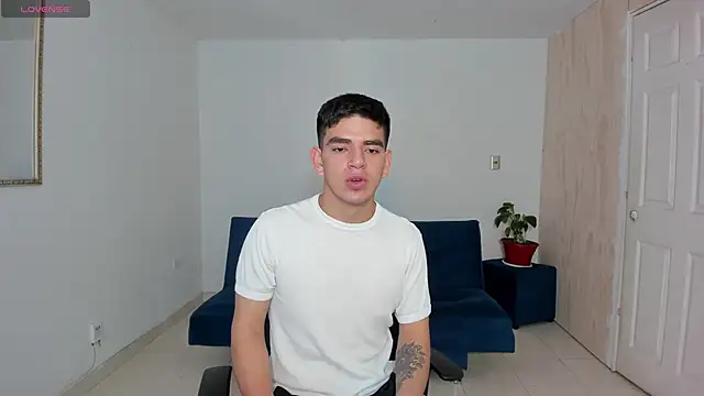 Ares Johnson online show from September 2025 12:49:01 PM