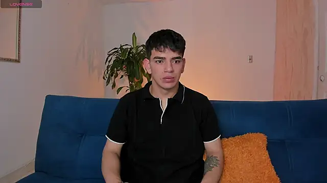 Snapshot of Ares_Johnson chatting on October 2025 10:46:02 AM Ares Johnson online show from October 2025 10:46:02 AM