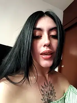 Snapshot of Mazikeen-- chatting on October 2025 09:35:01 PM Mazikeen-- online show from October 2025 09:35:01 PM