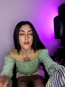 Snapshot of Mazikeen-- chatting on October 2025 09:31:02 PM Mazikeen-- online show from October 2025 09:31:02 PM