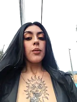 Snapshot of Mazikeen-- chatting on October 2025 10:25:02 PM Mazikeen-- online show from October 2025 10:25:02 PM