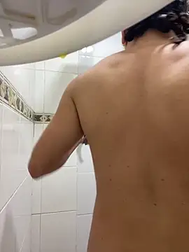 DanielGomez9 online show from March 2026 01:05:02 PM