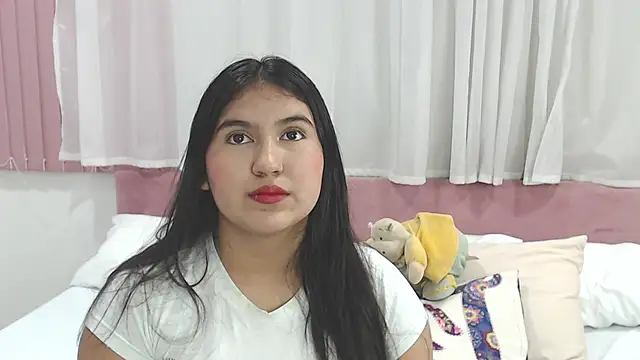 Snapshot of LexiiBloom chatting on February 2025 10:59:01 AM LexiiBloom online show from February 2025 10:59:01 AM