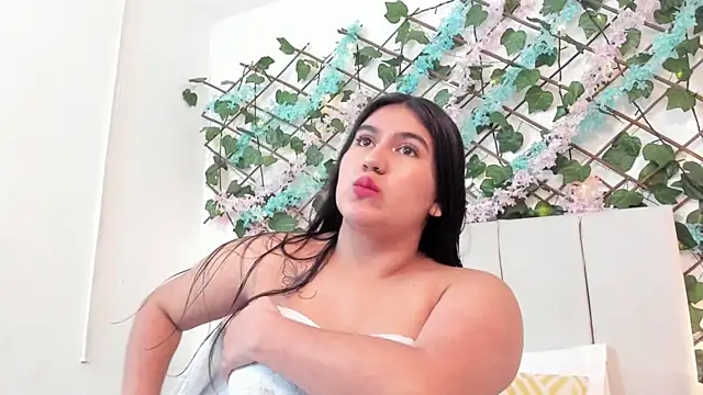 Snapshot of LexiiBloom chatting on September 2025 10:26:01 AM LexiiBloom online show from September 2025 10:26:01 AM