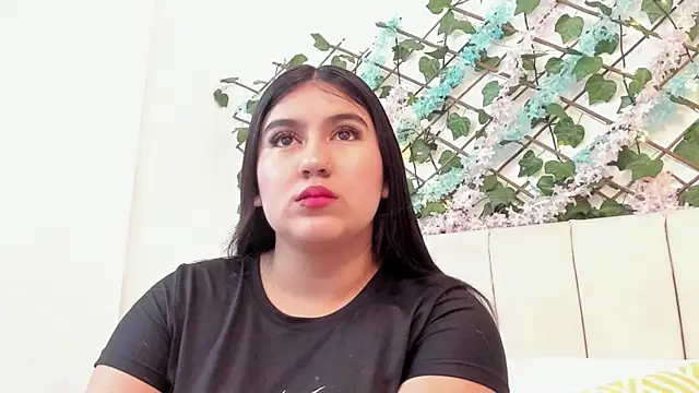 Snapshot of LexiiBloom chatting on September 2025 09:43:02 AM LexiiBloom online show from September 2025 09:43:02 AM