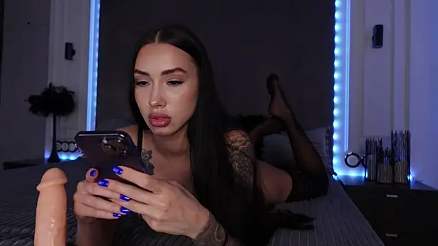 Snapshot of mila_blvck chatting on September 2025 08:14:01 AM mila blvck online show from September 2025 08:14:01 AM