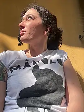 Strawberry queen91 online show from April 2026 01:56:02 PM