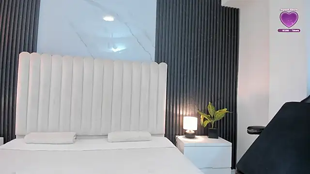 Madiee Rhea online show from February 2026 07:34:02 PM