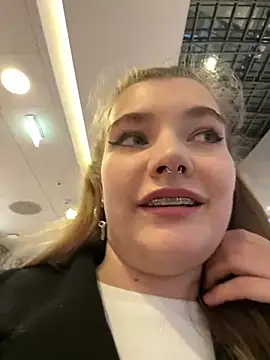 Snapshot of Holy_Tereza chatting on December 2024 03:44:01 PM Holy Tereza online show from December 2024 03:44:01 PM