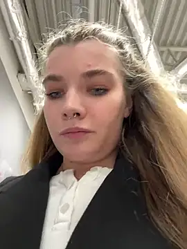 Snapshot of Holy_Tereza chatting on March 2025 03:16:02 PM Holy Tereza online show from March 2025 03:16:02 PM