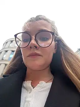 Snapshot of Holy_Tereza chatting on March 2025 02:40:02 PM Holy Tereza online show from March 2025 02:40:02 PM